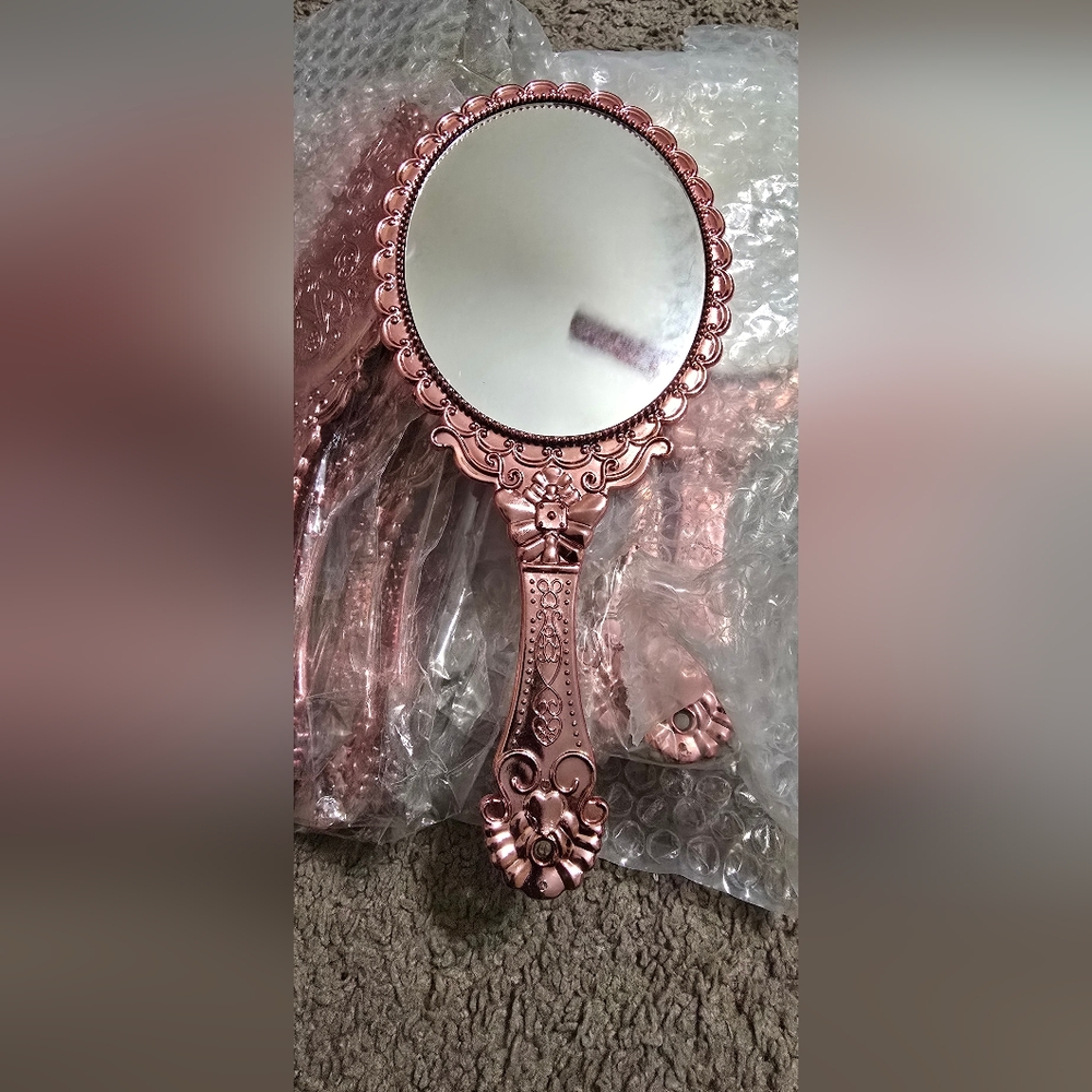 Elegant Pink Handheld Mirror 9 Pieces - Picture 5 of 5